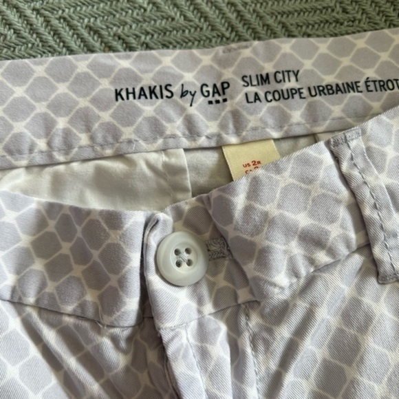 Gap Slim City Cropped Khakis - Picture 2 of 12